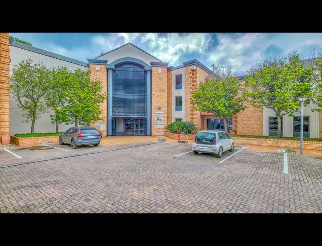200M² BUSINESS CENTRE TO LET IN SANDTON CENTRAL